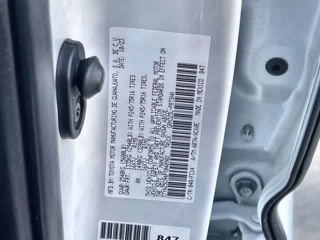 Thumbnail: 2023 Toyota Tacoma - 22