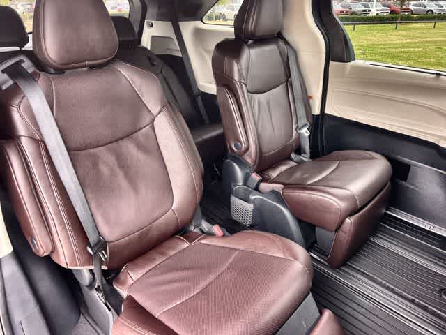 Thumbnail: 2024 Toyota Sienna - 14