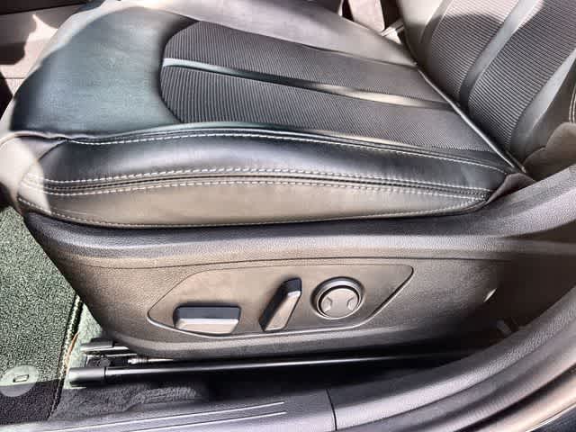 Thumbnail: 2022 Kia K5 - 31