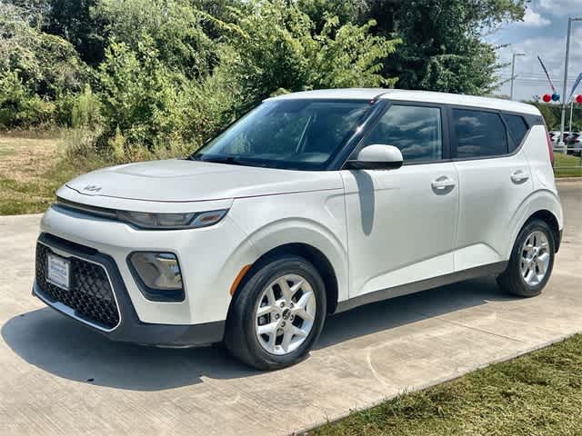 Used 2022 Kia Soul LX with VIN KNDJ23AU5N7163128 for sale in Grapevine, TX