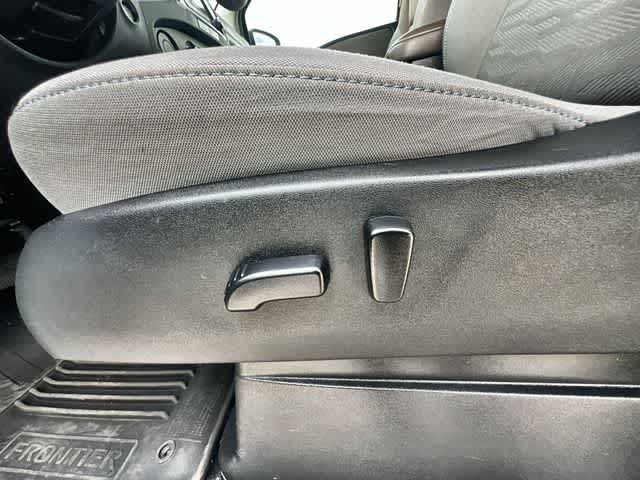 Thumbnail: 2022 Nissan Frontier - 31