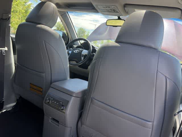 Thumbnail: 2013 Toyota Highlander - 13