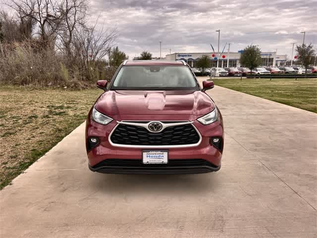 Thumbnail: 2021 Toyota Highlander - 7