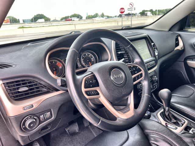 Thumbnail: 2017 Jeep Cherokee - 15