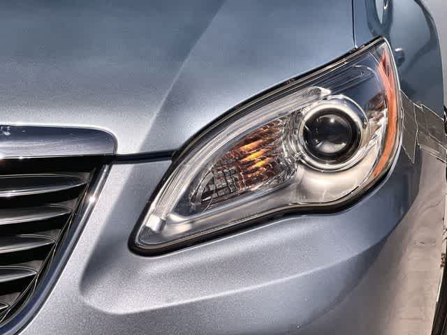 Thumbnail: 2012 Chrysler 200 - 24