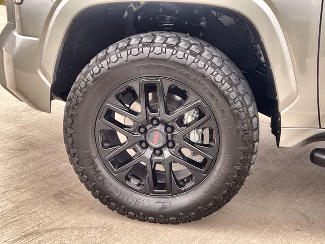 Thumbnail: 2023 Toyota Tundra - 9