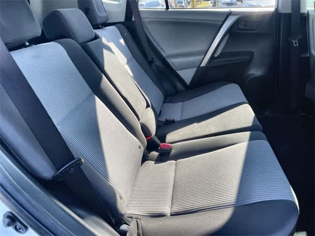 Thumbnail: 2013 Toyota RAV4 - 14