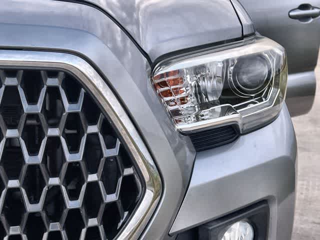 Thumbnail: 2019 Toyota Tacoma - 24