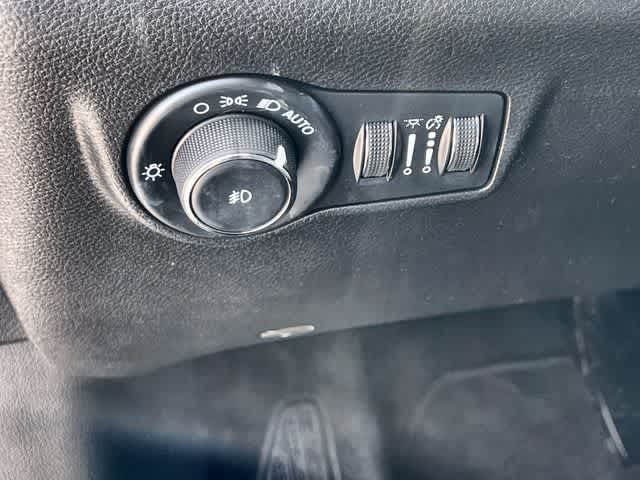 Thumbnail: 2022 Jeep Compass - 29