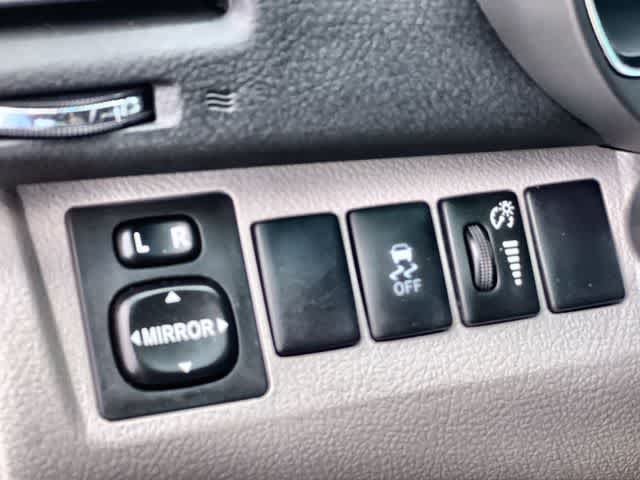 Thumbnail: 2012 Toyota Highlander - 27