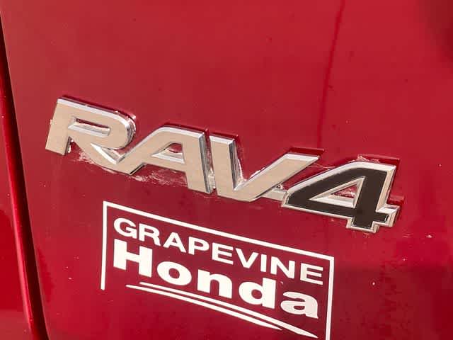 Thumbnail: 2021 Toyota RAV4 - 8