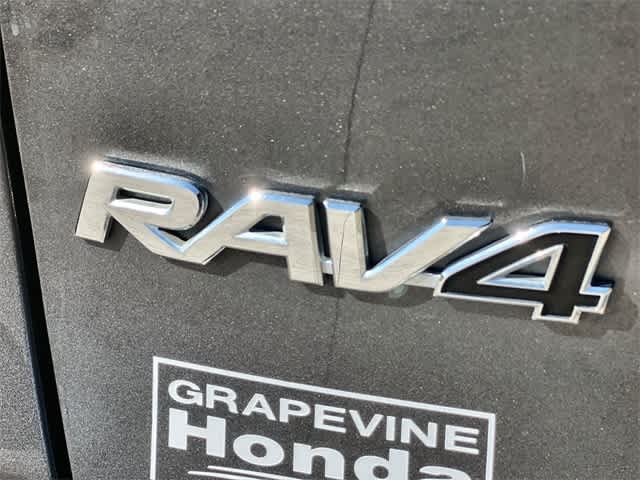 Thumbnail: 2021 Toyota RAV4 - 8