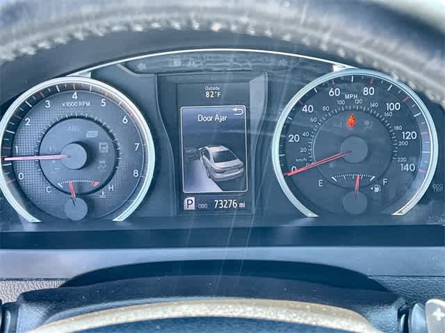 2016 Toyota Camry SE 19