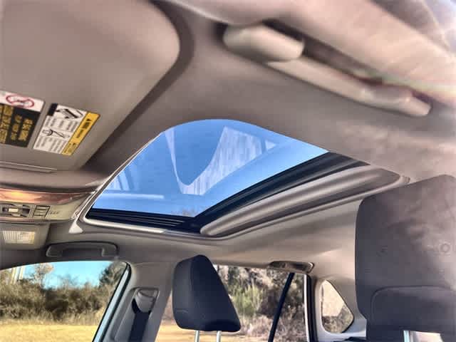 Thumbnail: 2021 Toyota RAV4 - 32