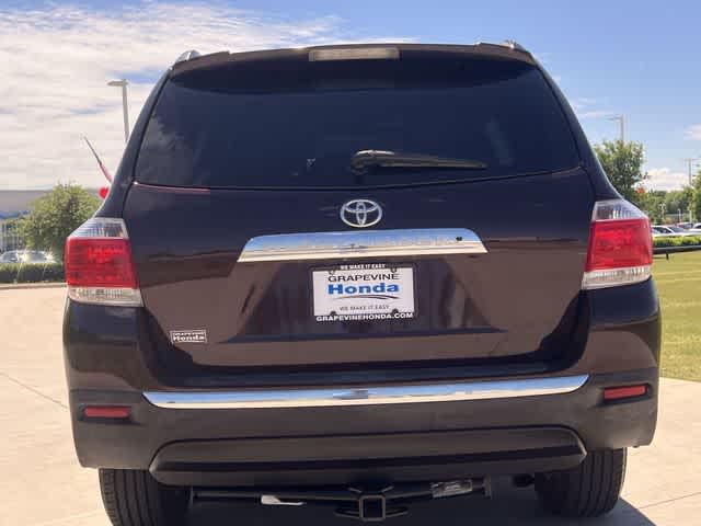 Thumbnail: 2013 Toyota Highlander - 6