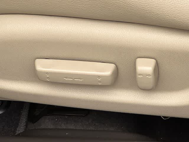 Thumbnail: 2013 Acura ILX - 31