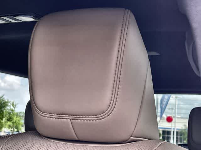 Thumbnail: 2024 Lexus GX - 25