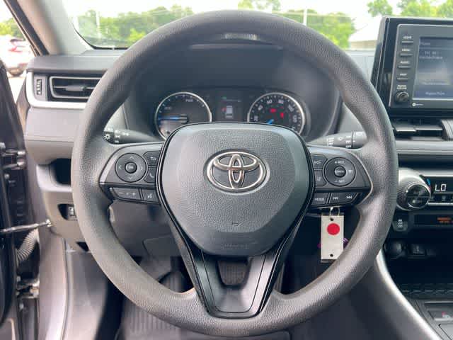 Thumbnail: 2021 Toyota RAV4 - 17