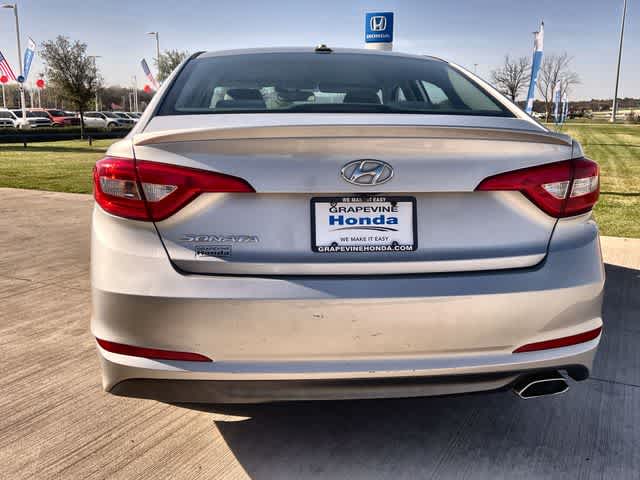 Thumbnail: 2015 Hyundai Sonata - 6