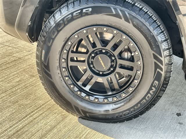 Thumbnail: 2015 Toyota 4Runner - 9