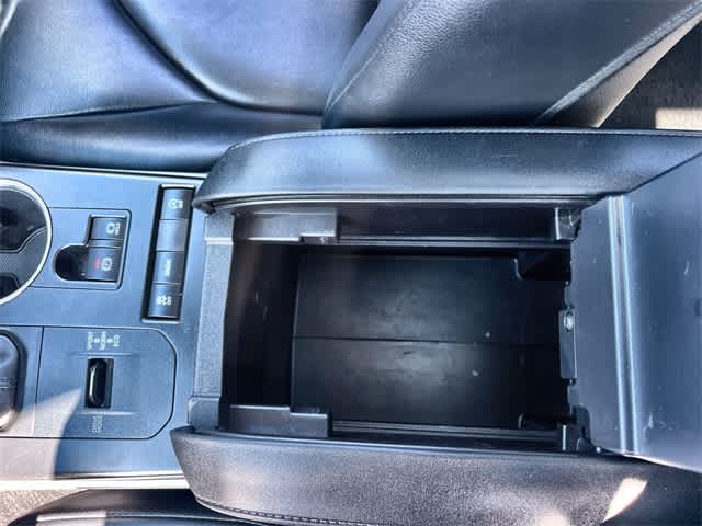 Thumbnail: 2020 Toyota Highlander - 27