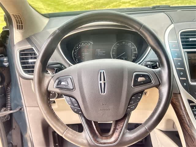 Thumbnail: 2016 Lincoln MKX - 17