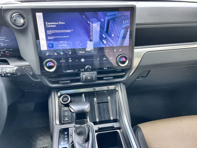 Thumbnail: 2024 Lexus GX - 18