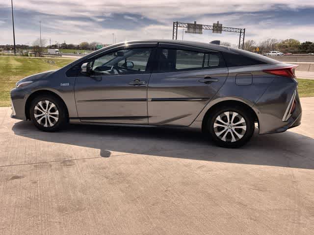 Thumbnail: 2020 Toyota Prius Prime - 4