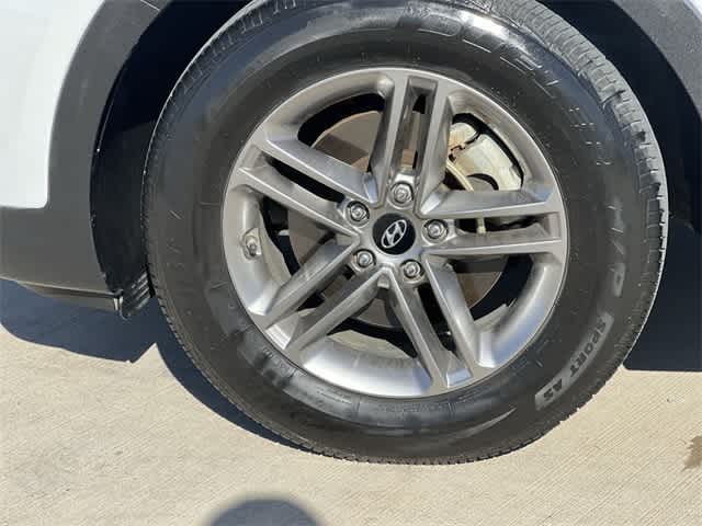 Thumbnail: 2017 Hyundai Santa Fe - 9