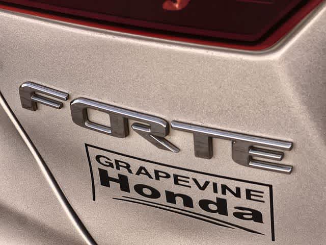 Thumbnail: 2021 Kia Forte - 8