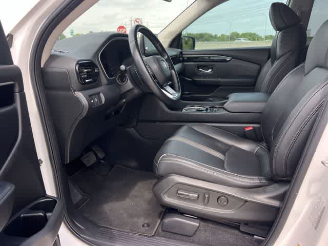 Thumbnail: 2023 Honda Pilot - 3