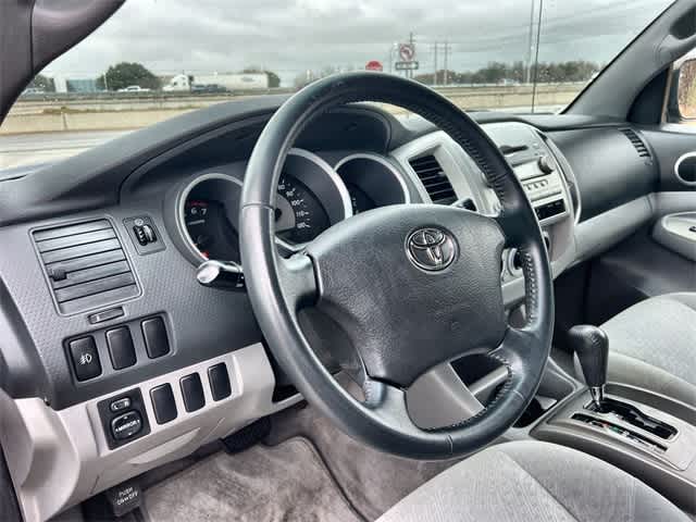 Thumbnail: 2006 Toyota Tacoma - 15