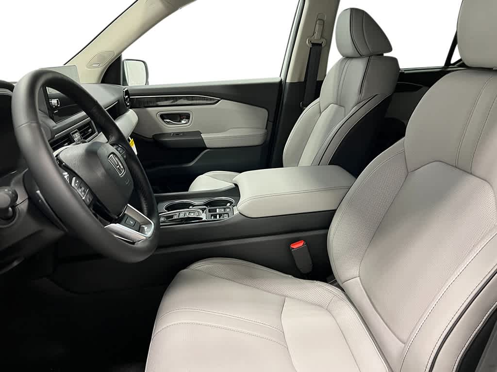 Thumbnail: 2025 Honda Pilot - 13