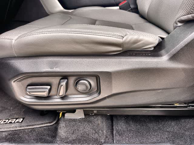 Thumbnail: 2023 Toyota Tundra - 31