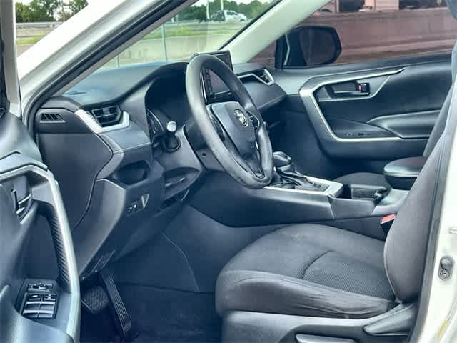 Thumbnail: 2021 Toyota RAV4 - 3