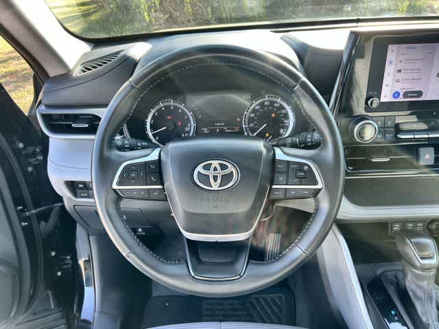 Thumbnail: 2024 Toyota Highlander - 17
