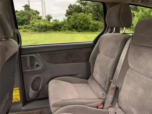 Thumbnail: 2008 Toyota Sienna - 14