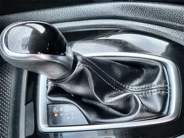 Thumbnail: 2017 Nissan Rogue - 16