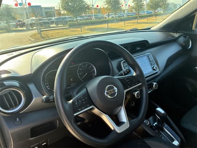 Thumbnail: 2018 Nissan Kicks - 15