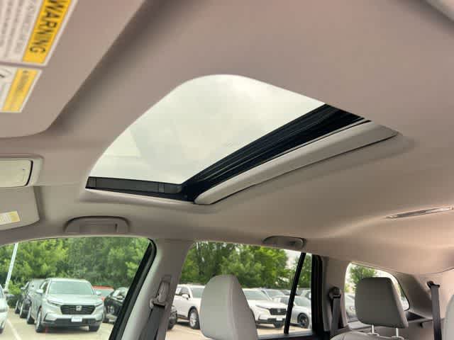 Thumbnail: 2018 Honda Pilot - 32