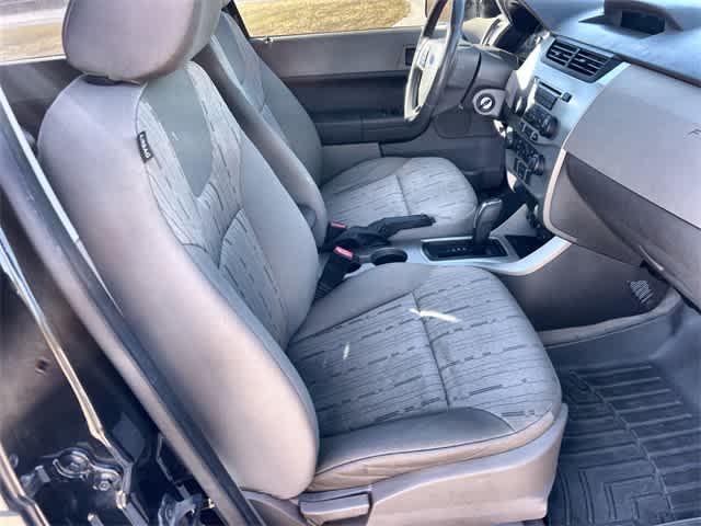 Thumbnail: 2009 Ford Focus - 12