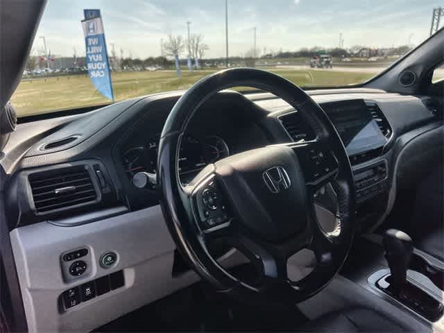 Thumbnail: 2019 Honda Pilot - 15