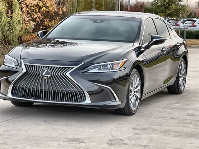 Thumbnail: 2019 Lexus ES - 2