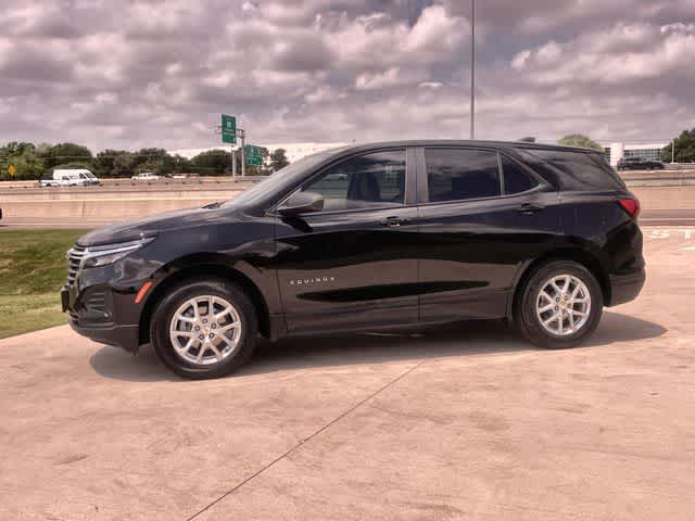 Thumbnail: 2022 Chevrolet Equinox - 4