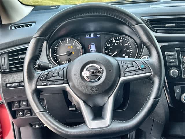 Thumbnail: 2020 Nissan Rogue Sport - 17