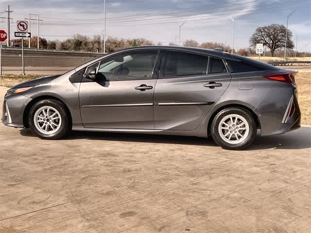 Thumbnail: 2017 Toyota Prius Prime - 4