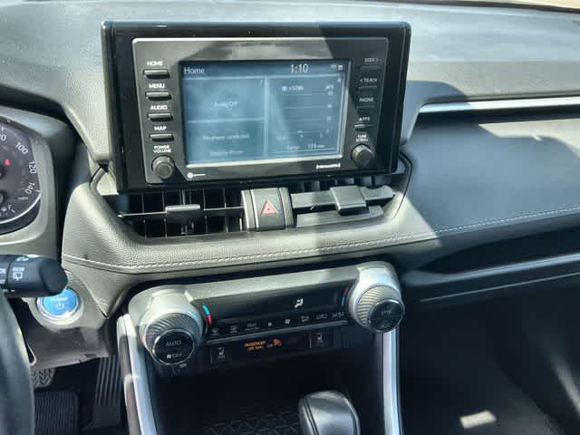 Thumbnail: 2022 Toyota RAV4 - 18