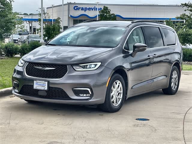 2021 Chrysler Pacifica Touring -
                Grapevine, TX