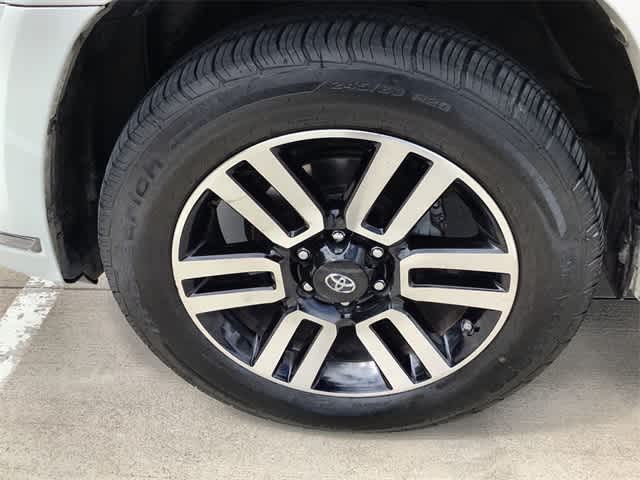 2017 Toyota 4Runner Limited 9