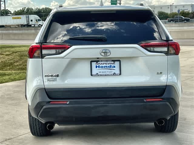 Thumbnail: 2021 Toyota RAV4 - 6